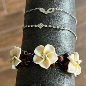 3/$25❤️ Brand new bracelet bundle (3 pcs)
